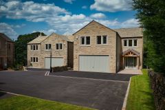 New build homes in traditional Yorkshire stone in Holmbridge