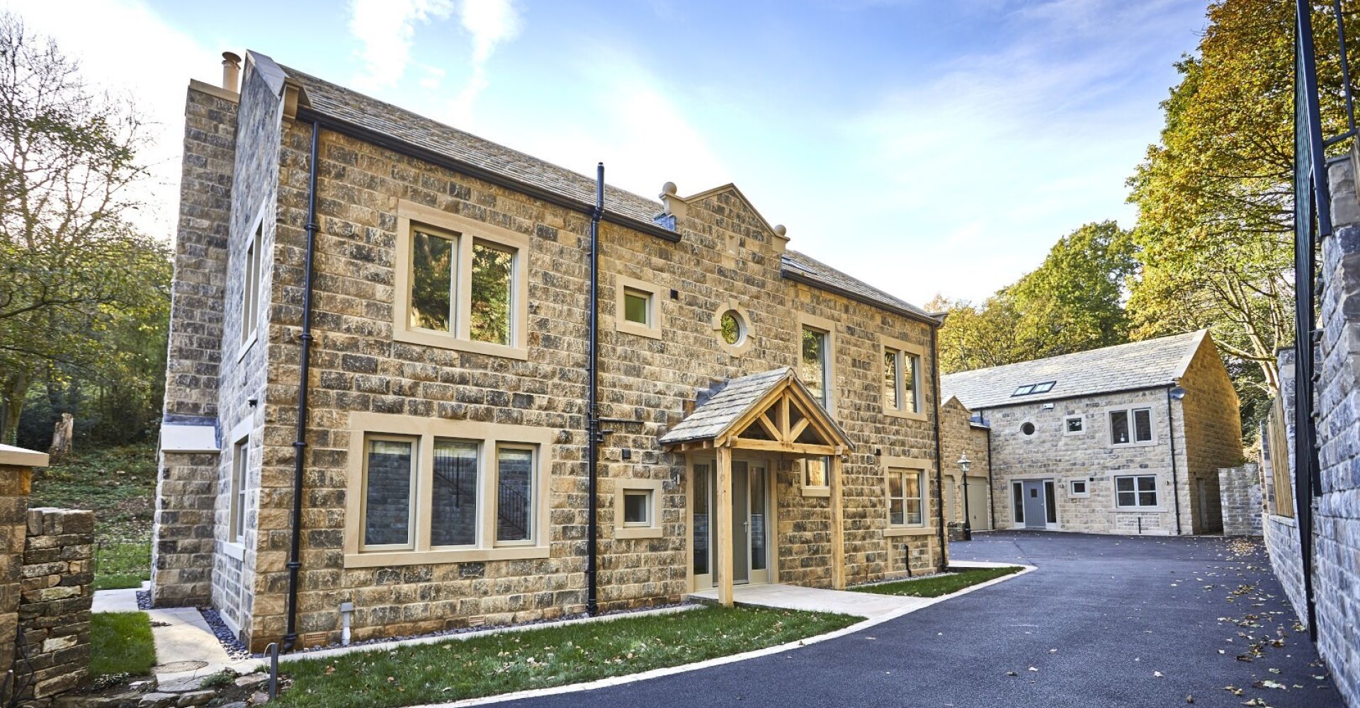Traditional stone-built new build homes in Holmfirth | Kingsman Homes